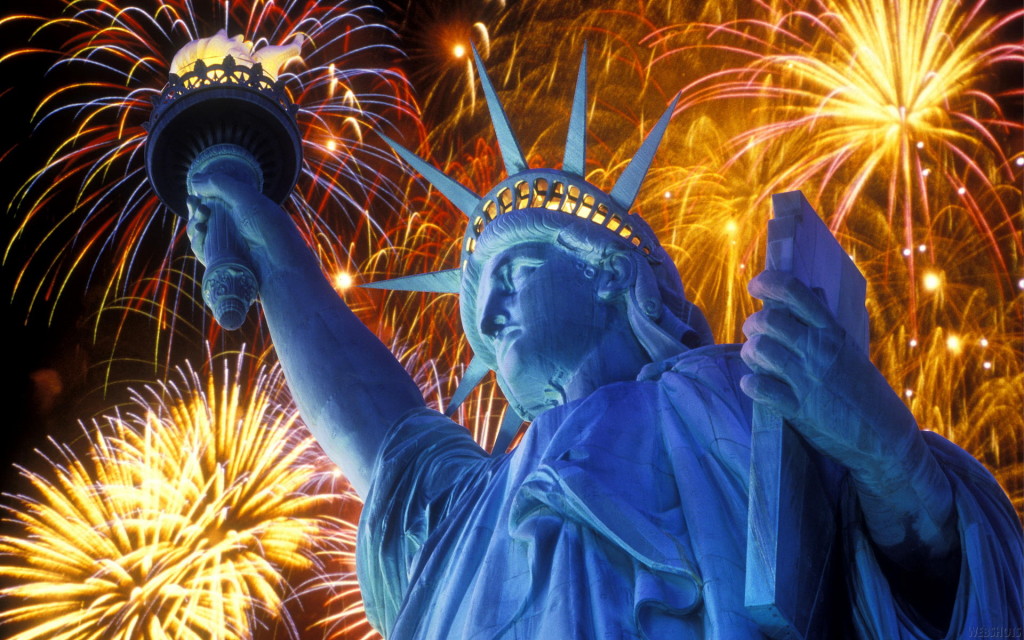 2013_07_4th-of-July-Fireworks-in-Statue-of-Liberty-HD-Wallpapers copy