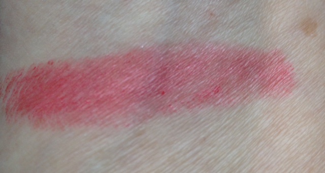 MojoSpa Strawberry Cream Mineral Lipstick swatch neversaydiebeauty.com @redAllison