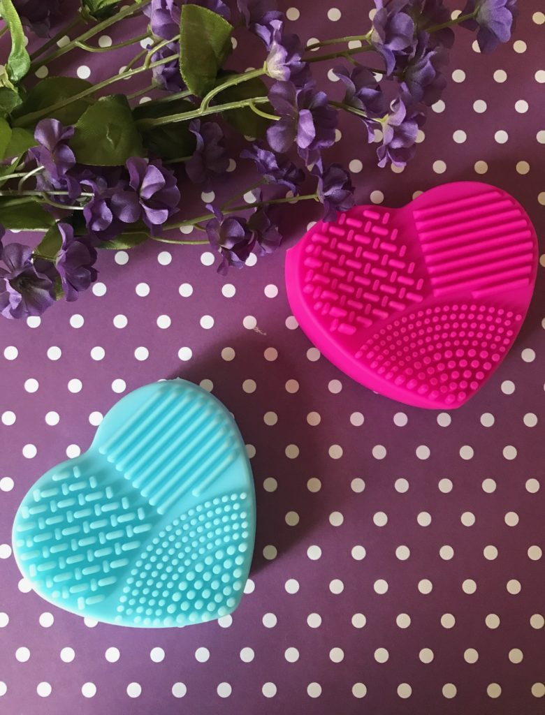 heart-shaped makeup brush cleaning pads from rosegal.com, neversaydiebeauty.com