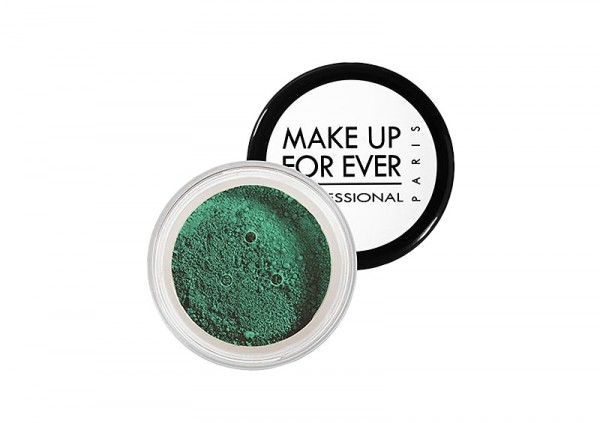 makeup in emerald Pantone's Color of 2013