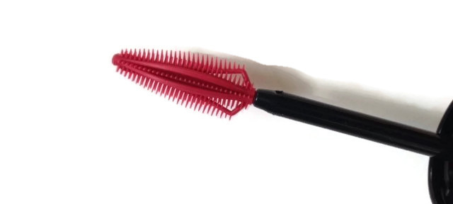 L'Oreal Voluminous Butterfly Intenza mascara wand that curves in every direction, neversaydiebeauty.com