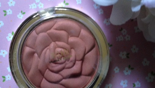 Milani limited edition Powder Blush in Awakening Rose neversaydiebeauty.com @redAllison