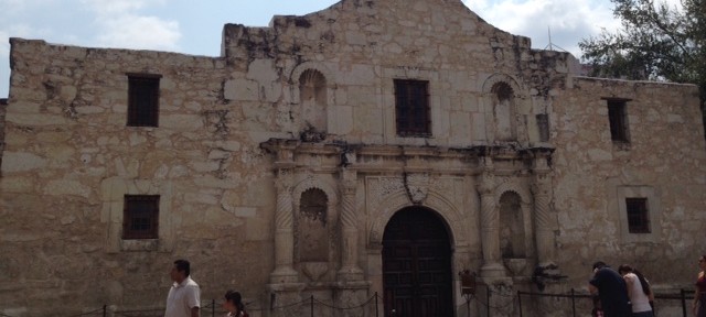The Alamo San Antonio, neversaydiebeauty.com @redAllison