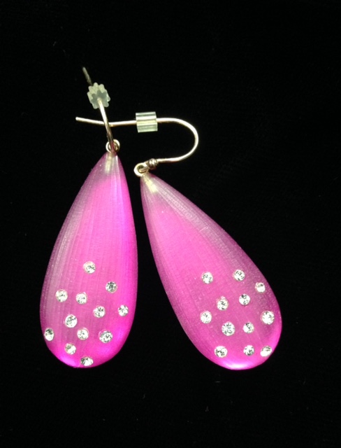 Alexis Bittar pink lucite crystal earrings neversaydiebeauty.com @redAllison