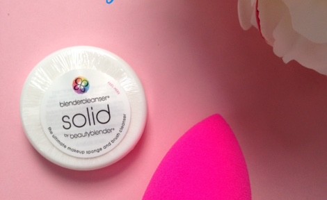 Beautyblender Blendercleanser Solid mini neversaydiebeauty.com @redAllison