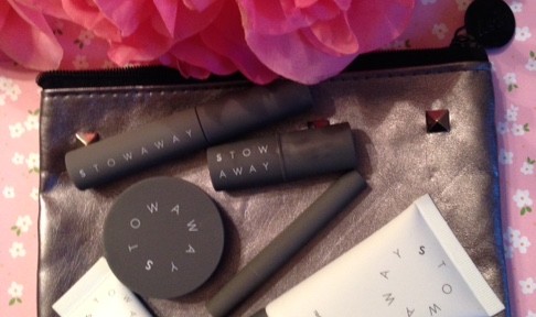 Stowaway Cosmetics in a small makeup bag neversaydiebeauty.com @redAllison