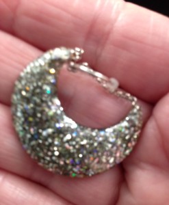 sparkly silver lucite earring closeup neversaydiebeauty.com @redAllison