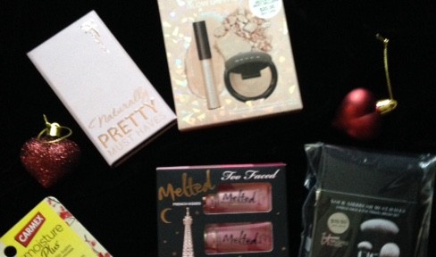 small, affordable holiday gifts neversaydiebeauty.com @redAllison