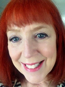 my face of the day wearing elf Smudge Pot eyeshadows neversaydiebeauty.com @redAllison