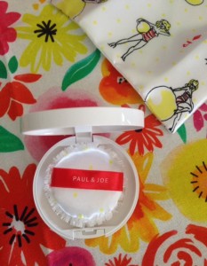 Paul & Joe Silky Pressed Powder with powder puff