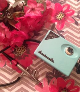 Luminess Air airbrush system, Legend neversaydiebeauty.com @redAllison