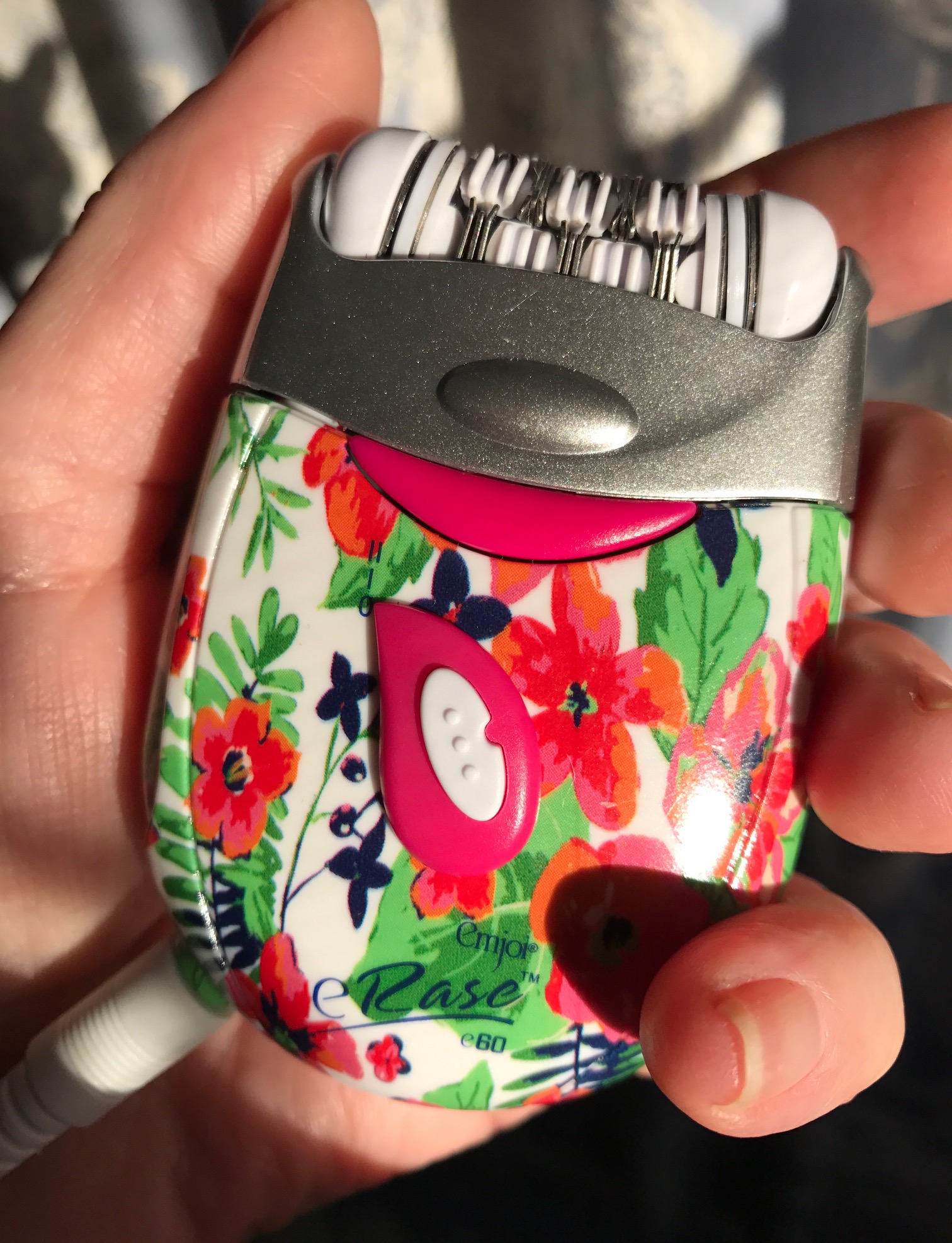 emjoi eRase e60 flowered epilator, neversaydiebeauty.com