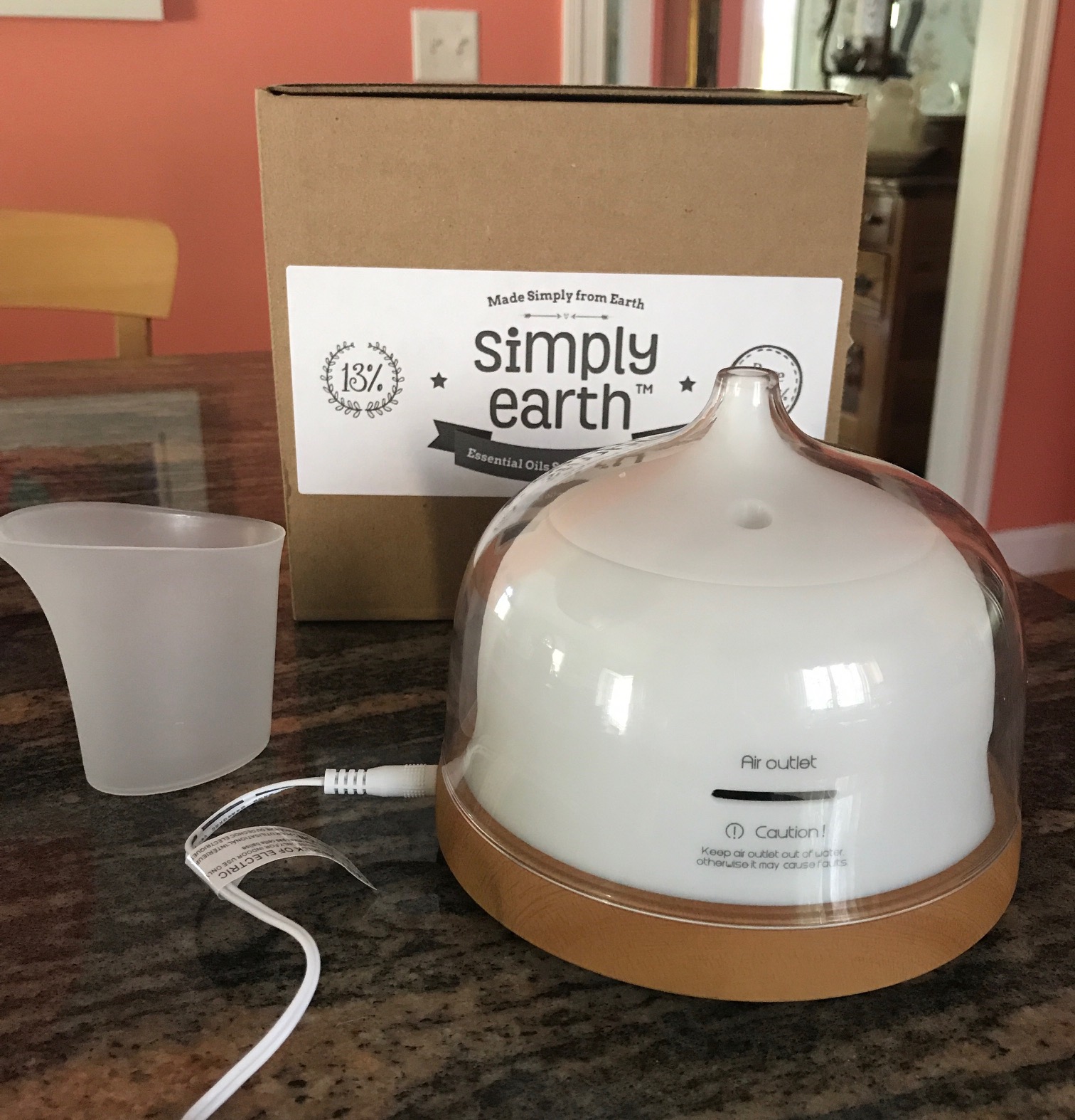 Simply Earth recipe box & diffuser kit, neversaydiebeauty.com