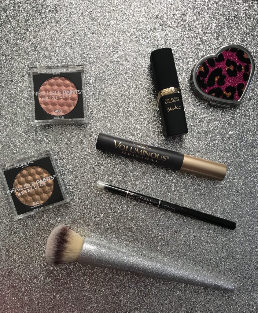 contents of the L'Oreal Holiday Makeup Kit, neversaydiebeauty.com