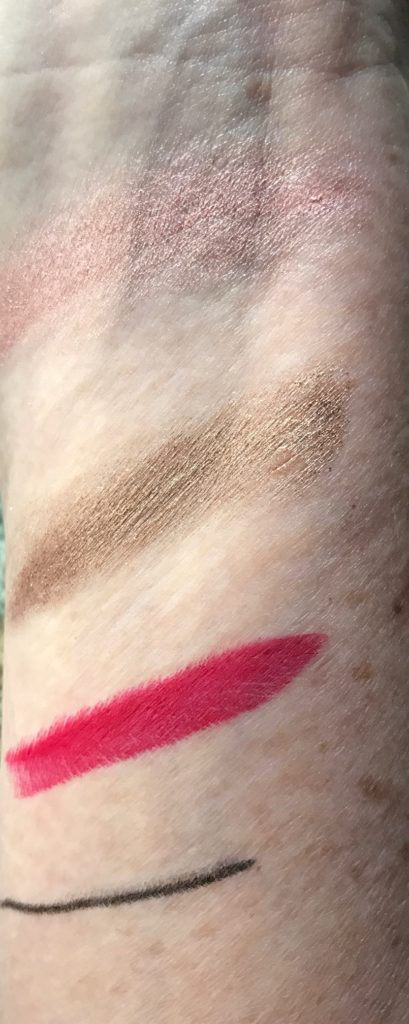 swatches L'Oreal Holiday Makeup Kit, neversaydiebeauty.com