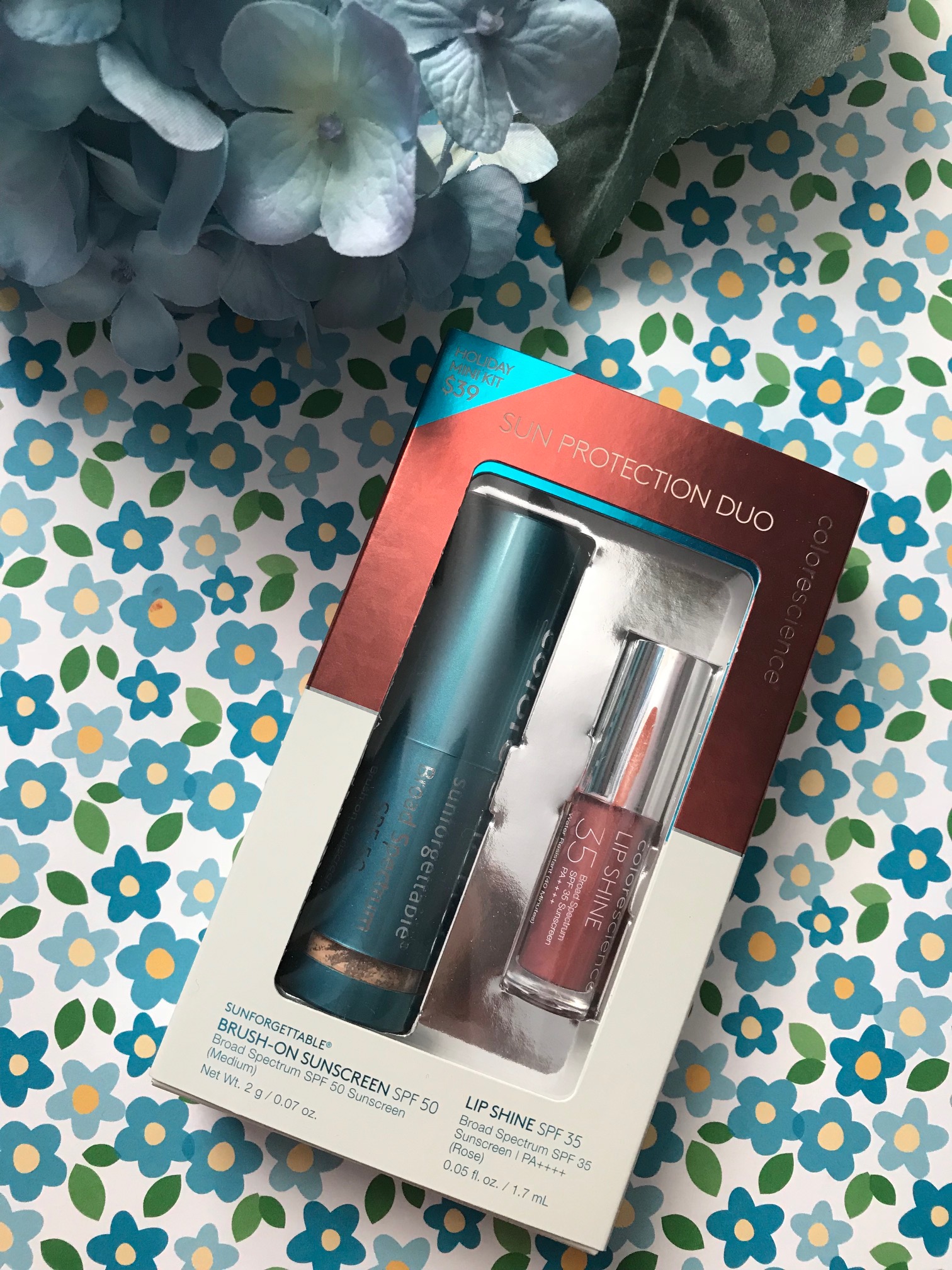 Colorescience Sun Protection Duo Holiday Kit, neversaydiebeauty.com