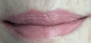 lip swatch of Charlotte Tilbury Hollywood Lips Matte Contour Liquid Lipstick in the shade Dolly Bird, neversaydiebeauty.com