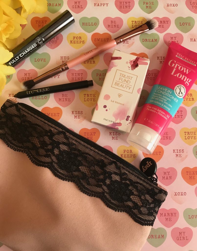 Ipsy Unzipped makeup bag and cosmetics for February 2018, neversaydiebeauty.com