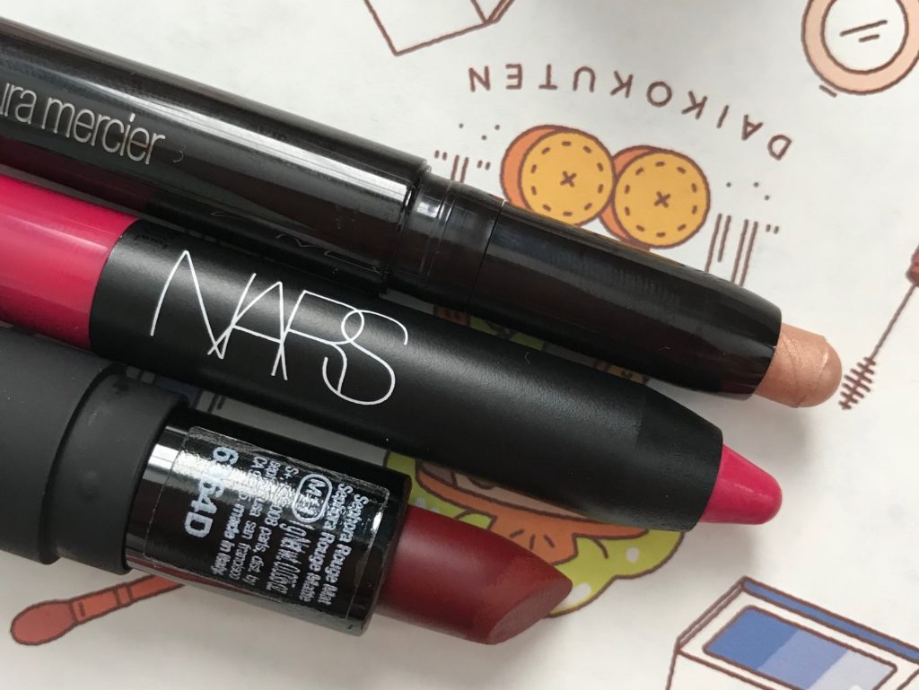 closeup of the makeup lipsticks & shadow in Sephora Play bag February 2018, neversaydiebeauty.com