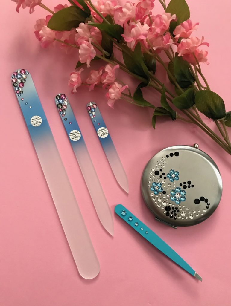 Mont Bleu beauty tools: glass nail files, tweezers and mirrored compact, neversaydiebeauty.com