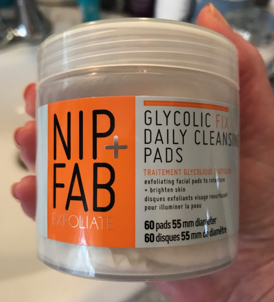 closeup of the jar of NIP+FAB Glycolic Fix Daily Cleansing Pads, neversaydiebeauty.com