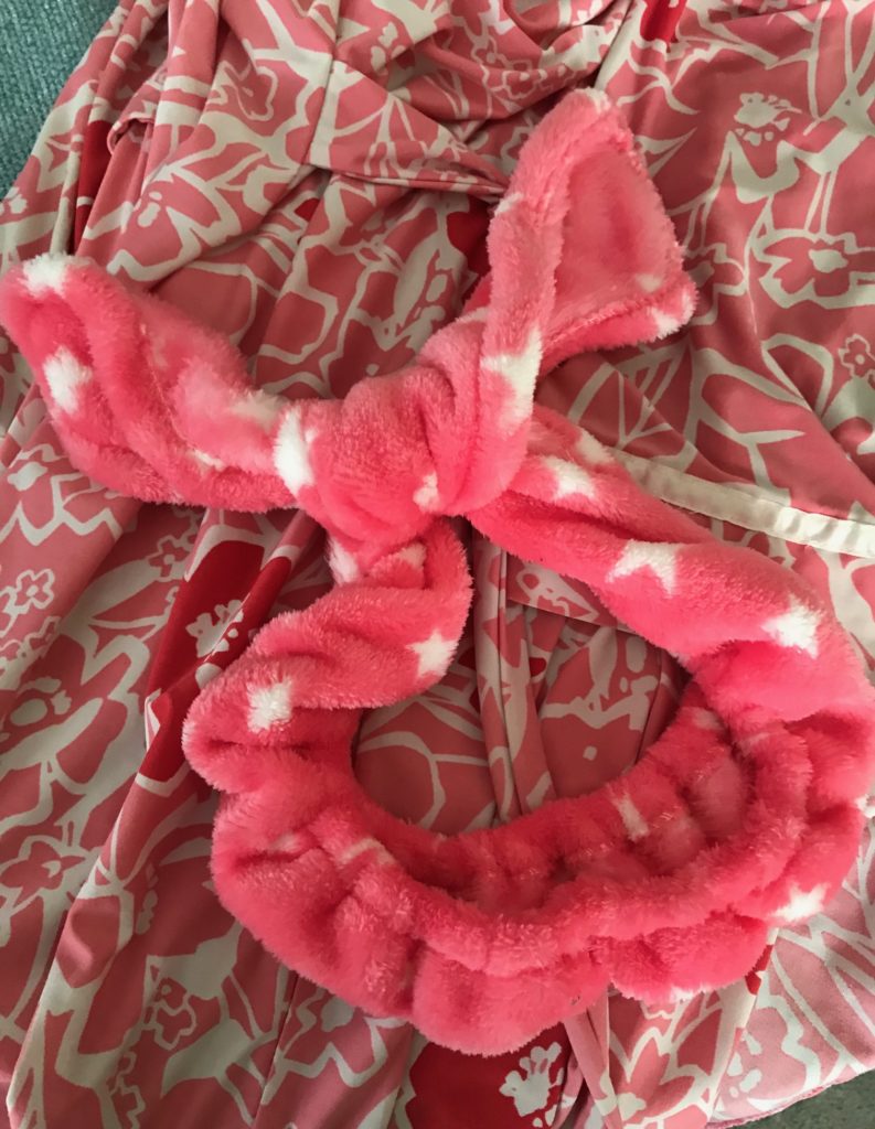 coral with white stars, The Vintage Cosmetic Company Bunny Twist Makeup Headband that goes with my coral and white robe, neversaydiebeauty.com