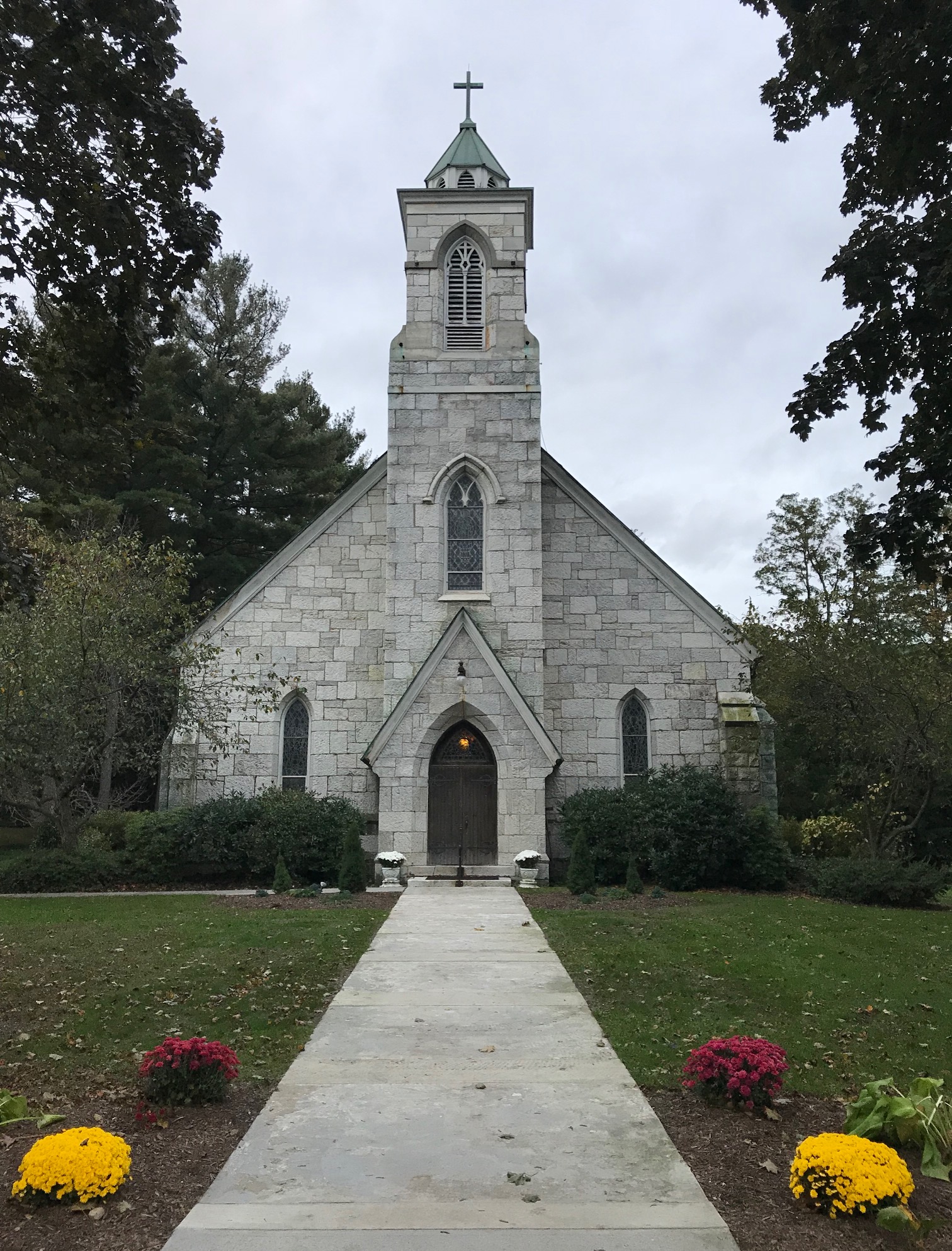 St. Joseph's Church, Stockbridge MA, neversaydiebeauty.com