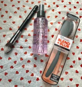 makeup brushes & cleaner, neversaydiebeauty.com